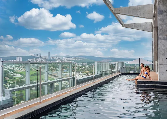 4 star hotel: Galeria Plaza Leon